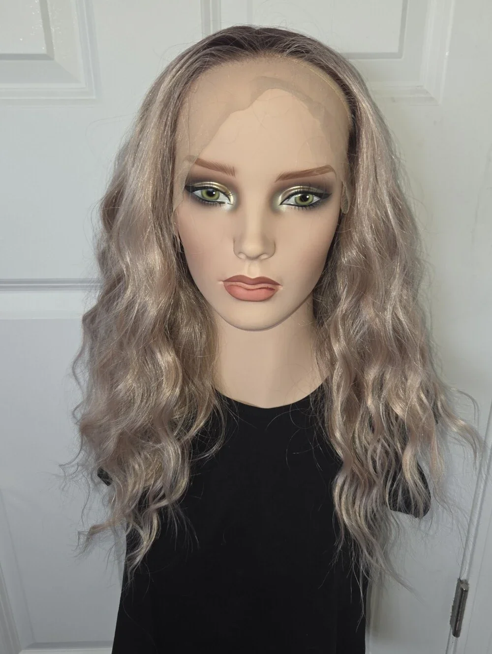 Aisom-Marissa-Apricrown-Standard